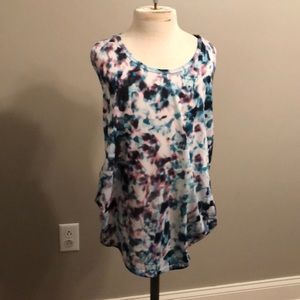 Cute Athletic muscle shirt.